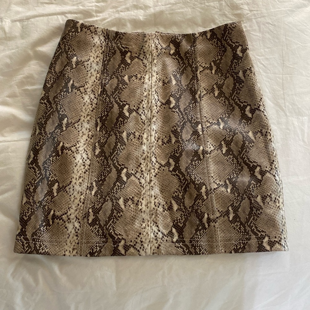 Skirt size S